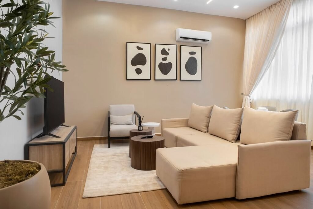 The Wren Haus Apartments is just a cool vibe. You can book the Aqua Luxe Apartment and immerse y